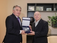 'SLOVENAC S BOSANSKIM SRCEM': Komšić uručio Povelju Kulina bana Emilu Šuštaru za doprinos BiH