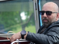 NOVA ENERGIJA I KREATIVNI ZAMAH: Kiki Rahimovski najavljuje novi album baladom 'Putnik' (VIDEO)