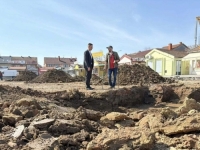 ČUDO U HRVATSKOJ: Na mjestu tržnice osvanuli grobovi (FOTO)