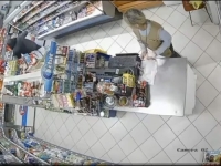 ISPOVIJEST RADNICE KOJA JE SAVLADALA PLJAČKAŠA: 'Posmatrala sam ga, ali kada sam vidjela pušku u njegovim rukama, ODMAH SAM...!'