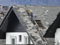 STIŽU ZASTRAŠUJUĆE SLIKE NEVREMENA: Vjetar nosio krovove, čupao...