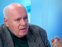 PROFESOR ŽARKO PUHOVSKI: 'Ovo je šizorfreno, Donald Trump je krenuo na Iran zbog...'