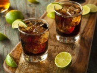 SVE VIŠE IZBJEGAVAJU ALKOHOL: Porasla prodaja ovog pića...