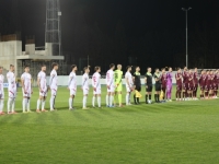 NEPOŠTIVANJE HIMNE BiH U MOSTARU: Tokom intoniranja navijači pjevali pjesmu 'Hercegovina u srcu', igrač Zrinjskog ruku držao na srcu (VIDEO)