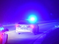 POKUŠAJ UBISTVA: Mladić vozilom 'gazio' strance po trotoaru, pa im prijetio i pištoljem!