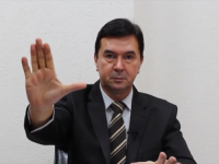 SKANDAL U TUZLI: Trojica direktora skupa imaju više od 200 godina, Mirnes Ajanović uzburkao javnost...