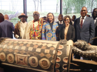 KRAJ VIJEKOVNE KRAĐE: Ukradeni bubanj otpora sletio kući – suze i ples na aerodromu