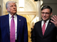 MIKE JOHNSON NAJAVLJUJE KRAJ 'EPSKE FURIJE', A TRUMP GRMI NA DEMOKRATE: 'Vi nas mrzite samo zato što POBJEĐUJEMO u Iranu!'