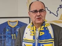 PODRŠKA ZMAJEVIMA: Schmidt ogrnut šalom BiH - 'Idemo pobijediti Vels' (VIDEO)