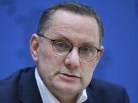 ŠOK ZA DONALDA TRUMPA: Lider krajnje desničarskog AfD-a osudio napad na školu u Iranu - 'To je ratni zločin'