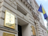 SMJENA VLADE KS KOST U GRLU TROJKE: Nisu ni tražili novog premijera i ministre, u tehničkom mandatu do izbora?