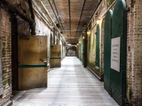 TREND KOJI ŠOKIRA: Plaćaju da bi noćili u bivšim zatvorima...