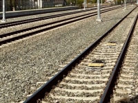 UŽAS U SEMIZOVCU: Dijete udarila električna lokomotiva