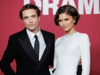 CRNO BIJELA MODNA DRAMA: Zendaya pokorila crveni tepih u Parizu u raskošnoj haljini (FOTO)