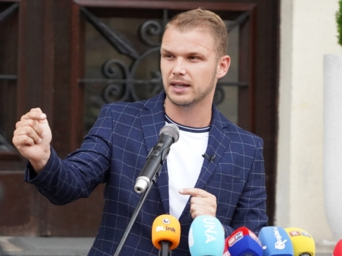 'MOŽETE LI VI REĆI BAR DIO OVOGA ZA SRBE U HRVATSKOJ?': Stanivukovića žele proglasiti personom non grata, on im odgovorio (VIDEO)