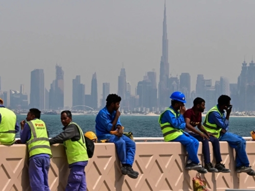 TOPOVSKO MESO:  Radnici migranti iz Bangladeša, Pakistana, Nepala… ginu dok dostavljaju robu, a domaći se kriju u podrumima