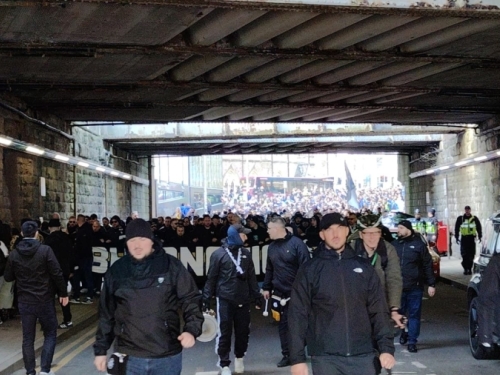 CARDIFF JE PLAVO-ŽUT: Pogledajte spektakularni korteo BH Fanaticosa (VIDEO)