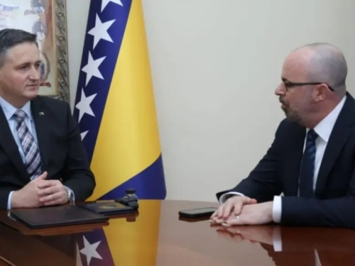 BEĆIROVIĆ S GINKELOM: U fokusu razgovora projekat Južne gasne interkonekcije, kao i...