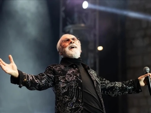 DINO MERLIN ZAKAZAO JOŠ JEDAN KONCERT NA KOŠEVU: Ogromno interesovanje za bh. muzičkog čarobnjaka