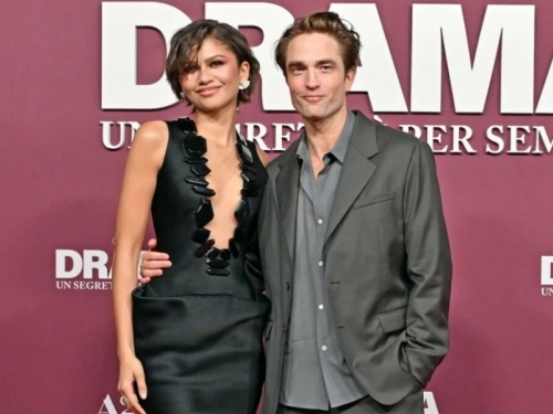 DEKOLTE I STAV: Zendaya redefinisala eleganciju u izdanju o kojem svi pričaju (FOTO)