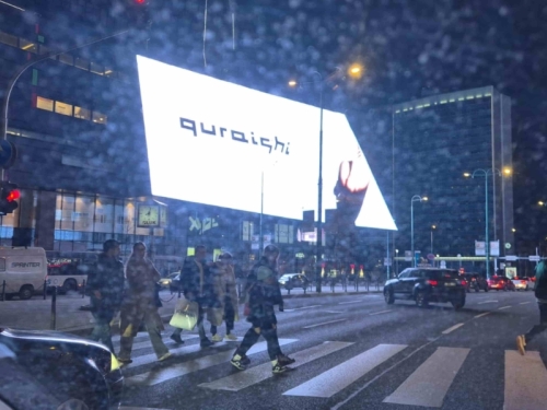 GRAĐANI SARAJEVA ZABRINUTI: Reklamni displej sa SCC-a zasljepljuje okolinu, vozači posebno ugroženi...