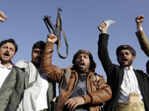 SUPERTANKERI KREĆU KA ZLOGLASNOM PROLAZU, ALI TAMO IH ČEKAJU ONI: 'Prst nam je na obaraču'