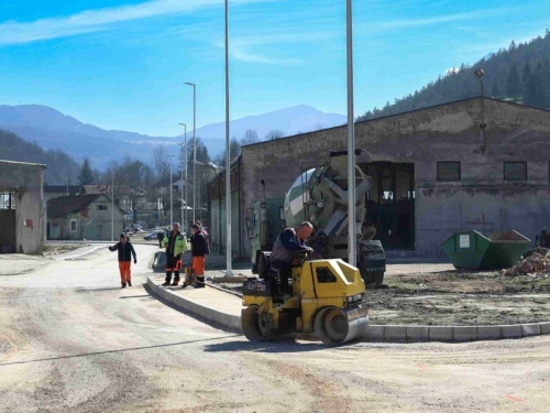 KRAJINA DOBIJA NOVU FABRIKU: Propali industrijski kompleks postao veliko gradilište (FOTO)