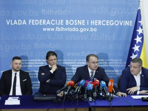 RATE BROJ PENZIONERA, RASTU ZADUŽENJA: U mandatu Nikšićeve Vlade izgubljeno 10.068 radnih mjesta