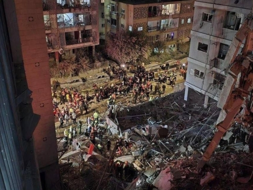 POLITOLOG ZLATKO HADŽIDEDIĆ UPOZORAVA: 'Iran je SUPERIORAN nad Izraelom; Bez Amerike nema ni Izraela; Možda je Iran ubio cijeli izraelski vrh' (VIDEO)