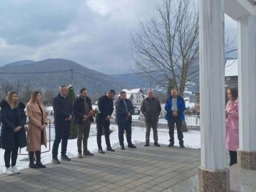 POLOŽENO CVIJEĆE: Obilježena 30. godišnjica reintegracije općine Pale u FBiH