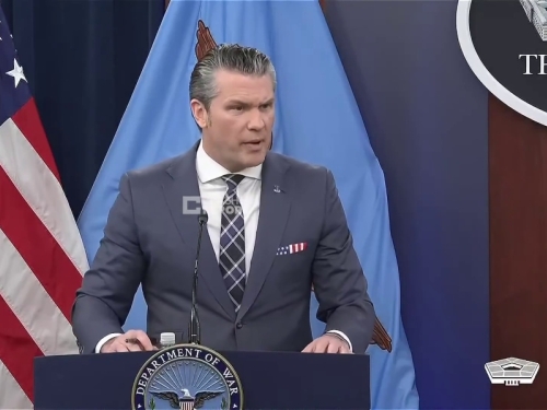 'TREBA NAM NOVAC DA UBIJEMO LOŠE MOMKE': Pogledajte kako Pete Hesgeth traži dolare da ubija po Iranu (VIDEO)