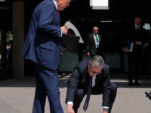 STARMER POKLEKNUO PRED TRUMPOM: Britanija otvorila vrata Amerikancima za direktne udare na Iran