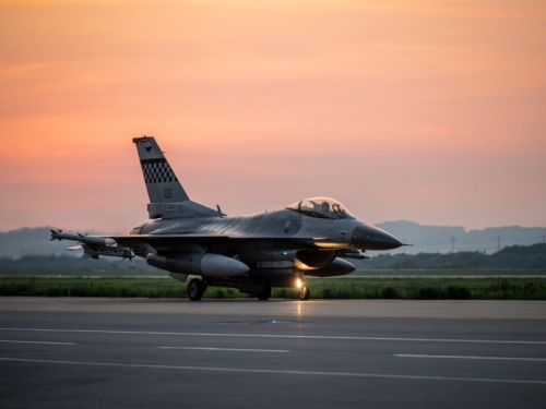 BLISKI ISTOK NA IVICI AMBISA, TURSKA SE UKLJUČUJE U RAT: Dubai pod vatrom, Erdogan digao lovce F-16