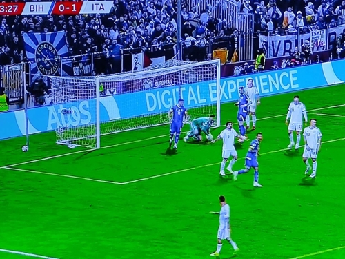 UŽIVO / FINALE BARAŽA ZA SP; BOSNA I HERCEGOVINA - ITALIJA 0:1: Gužva pred golom gostiju, Donnarumma brani...