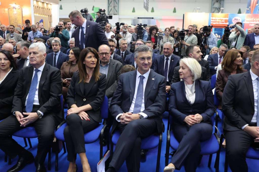 NI ZEMLJE PARTNERA NEMAJU: Mostarski sajam - nikad slabiji politički vašar jedne stranke