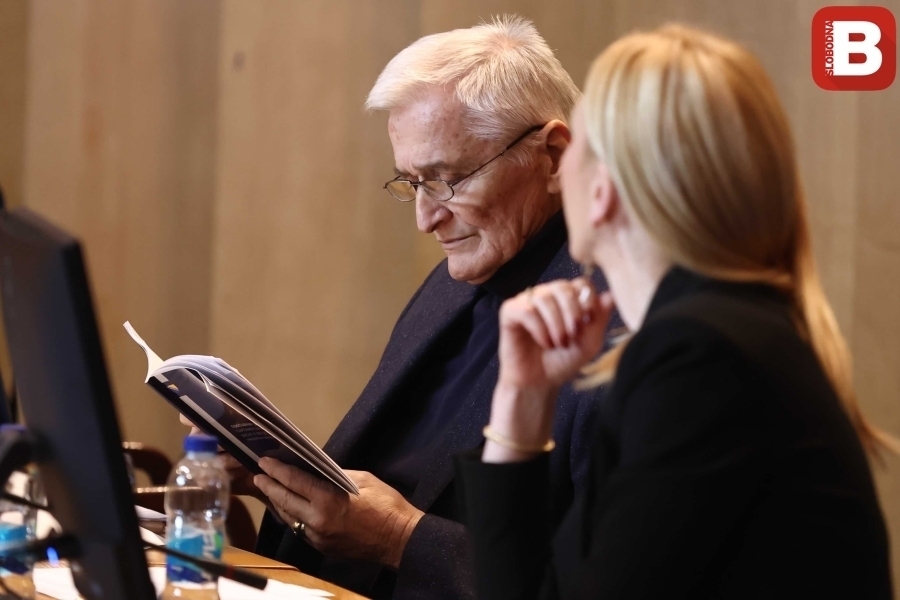 BURNO U SARAJEVU: Zakazana hitna sjednica Doma naroda Parlamentarne skupštine Bosne i Hercegovine, Nikola Špirić najavio...