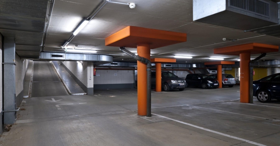 DVIJE DJEVOJKE U AUSTRIJI ČULE BLEJANJE IZ PODZEMNE GARAŽE: Pozvale policiju, oni ostali zatečeni