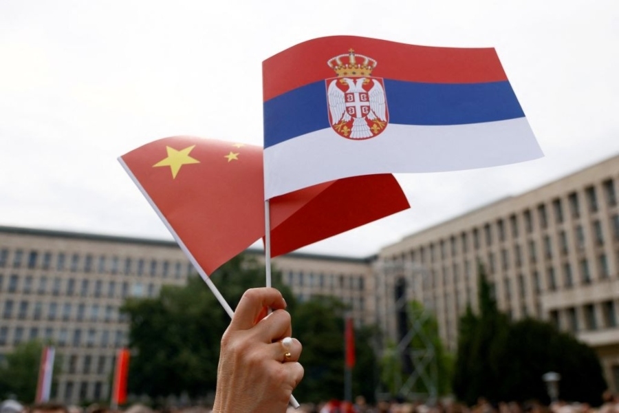 HUAWEI NADZIRE SRPSKE GRADOVE, VOJSKA VJEŽBA S KINOM: Zašto Washington i Bruxelles više ne mogu praviti se da ne vide što se događa u Beogradu