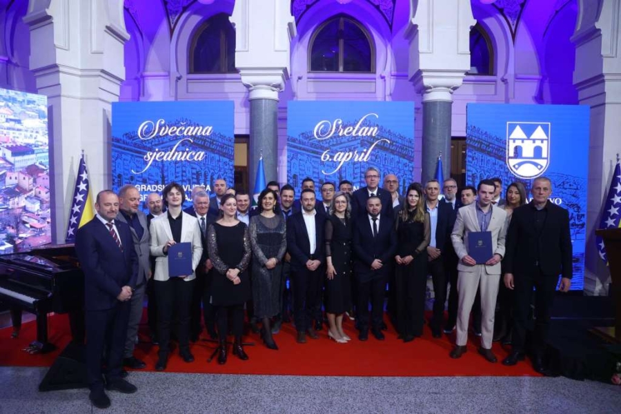 ODRŽANA SVEČANA SJEDNICA GRADSKOG VIJEĆA SARAJEVA: Uručene Šestoaprilske nagrade