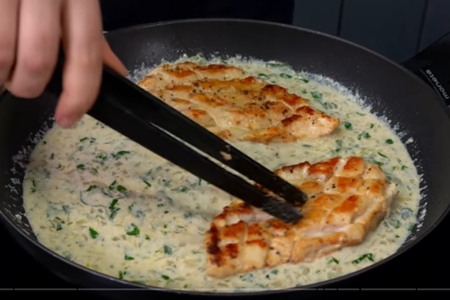 BRŽE NE MOŽE: Danas za ručak pravimo ukusnu piletinu u umaku od bijelog luka… (VIDEO)