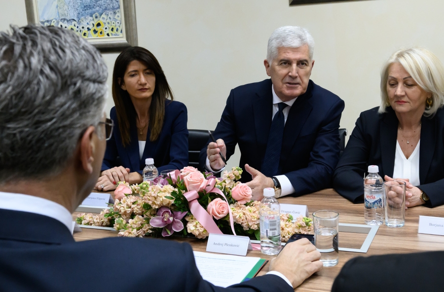 'BIO BI RED PRVO DA PROČITATE USTAV...': Gore društvene mreže nakon istupa Darijane Filipović, kandidatkinje HDZ-a za članicu Predsjedništva BiH...