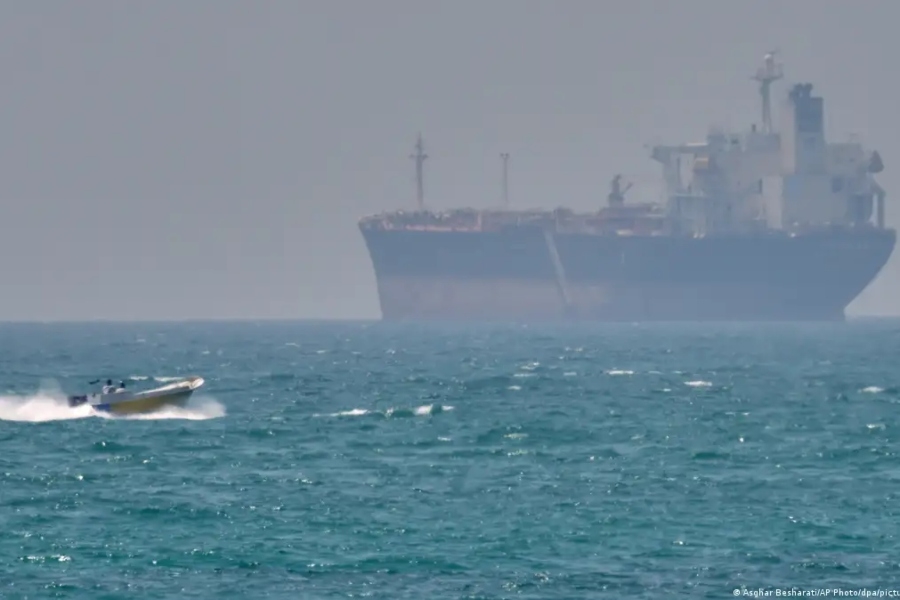 ZAMKA U VODAMA HORMUŠKOG MOREUZA: Njemačka šalje elitne jedinice u pomoć, prijetnja pod površinom gora nego ikad