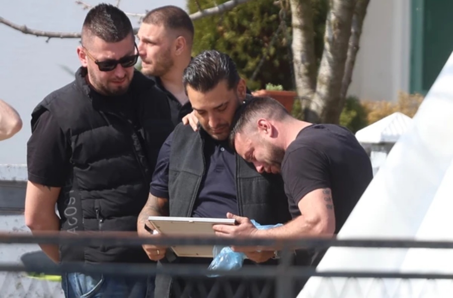 'ISPLAČEM SE I IZVIČEM NA SAV GLAS': Emotivna ispovijest Darka Lazića o smrti brata, posvetio mu pjesmu (VIDEO)