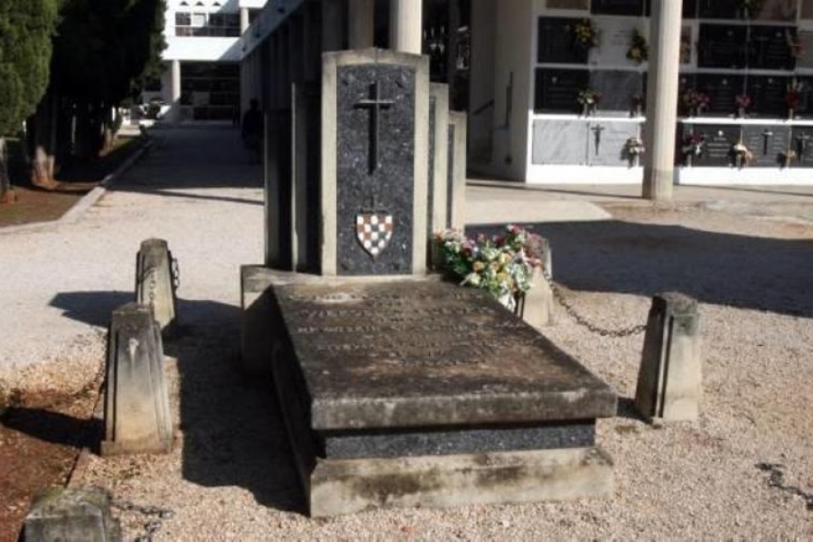 RATNI ZLOČINAC KOJEM JE UDBA PRESUDILA: Španska vlada naredila uklanjanje ustaškog grba s groba Vjekoslava Maksa Luburića