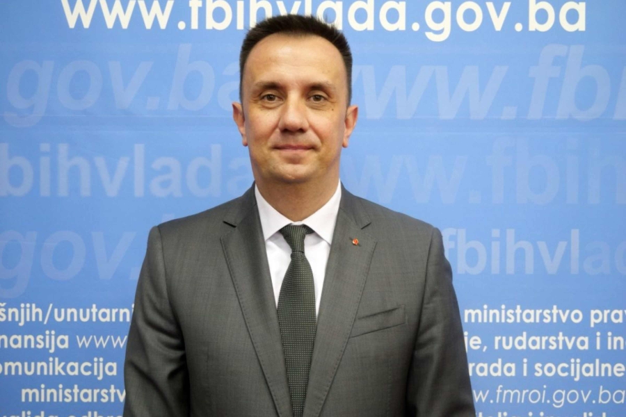 NOVI KORUPTIVNI SKANDAL U VLADI FBiH: Ministar Lakić izabrao svog privatnog advokata da zastupa Federaciju u pregovorima o Južnoj interkonekciji!