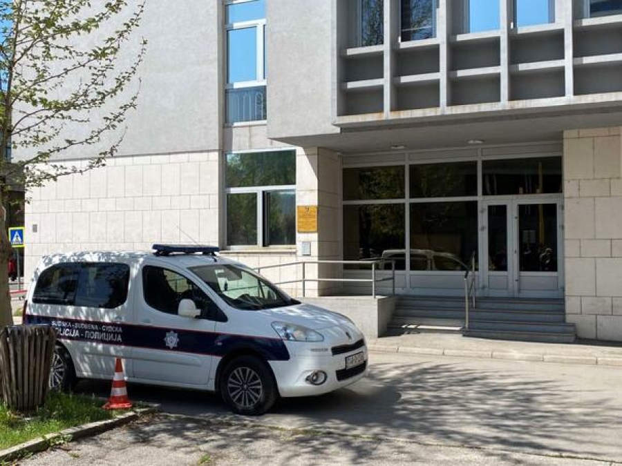 NIJE GA ZAUSTAVILO NI 30 PRESUDA: Poznati kradljivac iz sefa u Tuzli odnio 19.000 KM