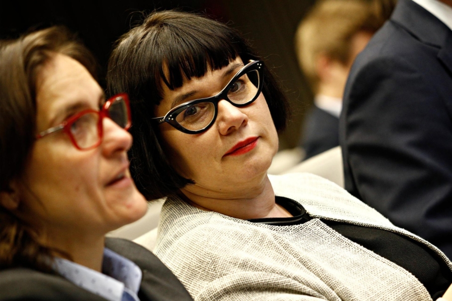 SKANDAL KOJI JE PROŠAO ISPOD RADARA: Odlazi 'žena s kamenim licem'