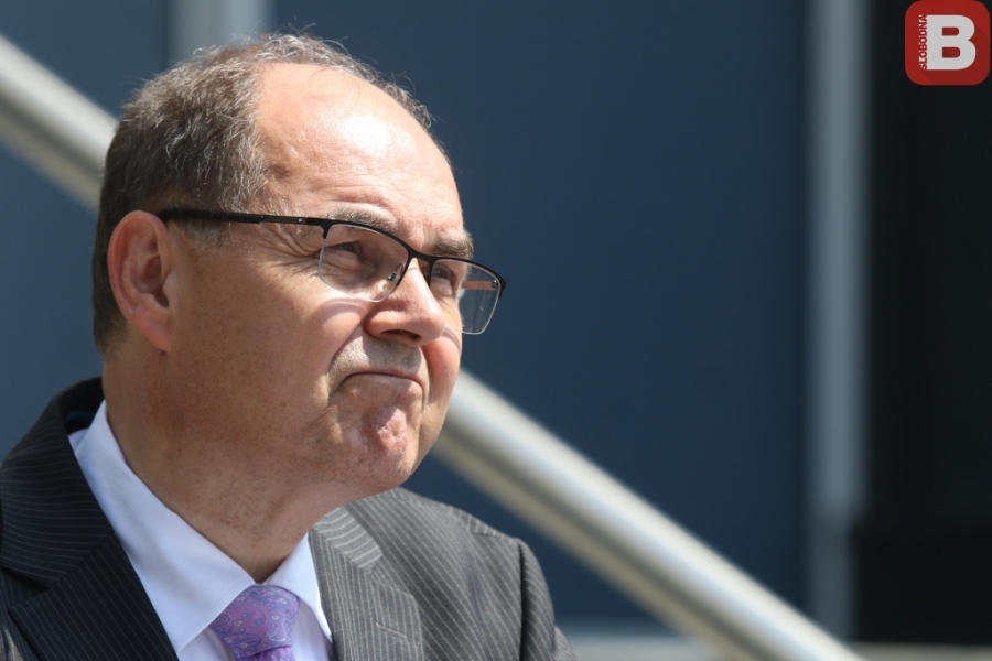 JAVNI SERVIS PRED GAŠENJEM: Upućen poziv Schmidtu da nametne rješenje i spriječi kolaps