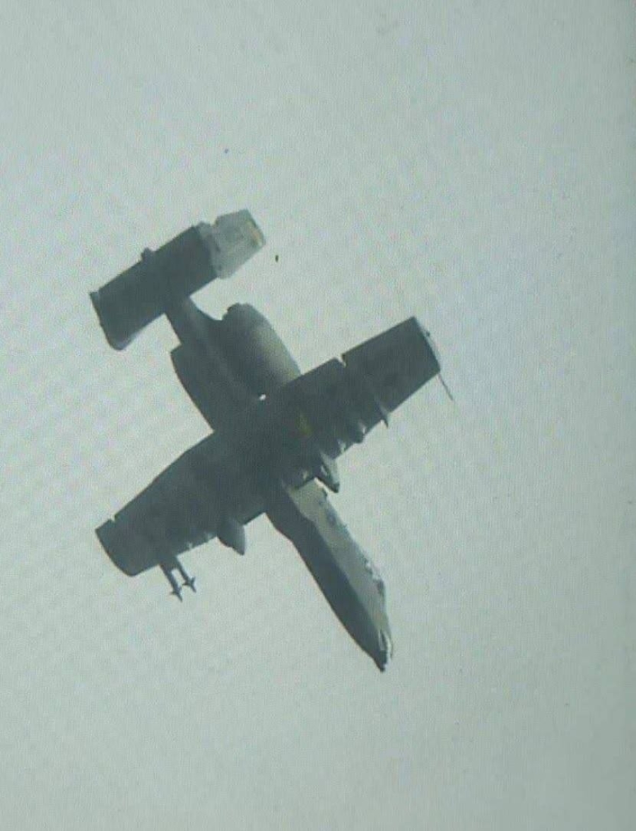 POTPUNI DEBAKL AMERIČKE AVIJACIJE: Crni dan za Pentagon – nakon F-15 lovca i helikoptera srušen moćni 'ubica tenkova' A-10