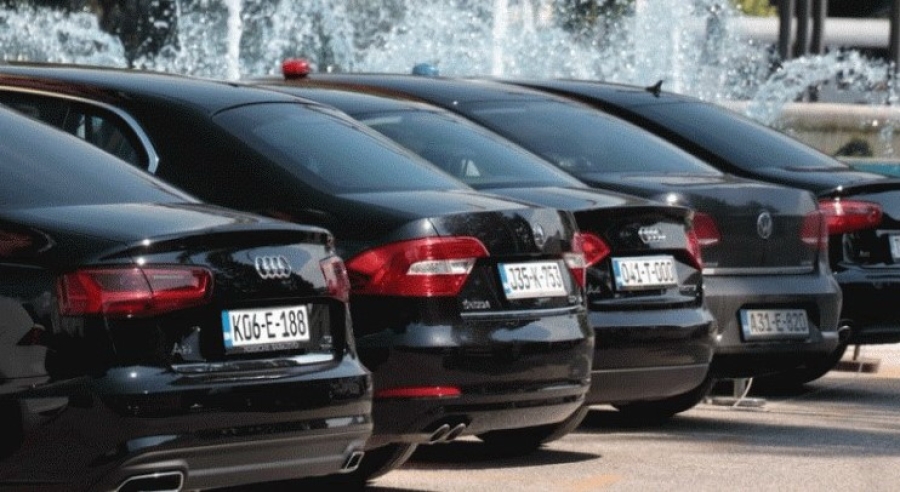 FILMSKA SCENA U BIHAĆU: Zaštitar spriječio krađu službenog vozila